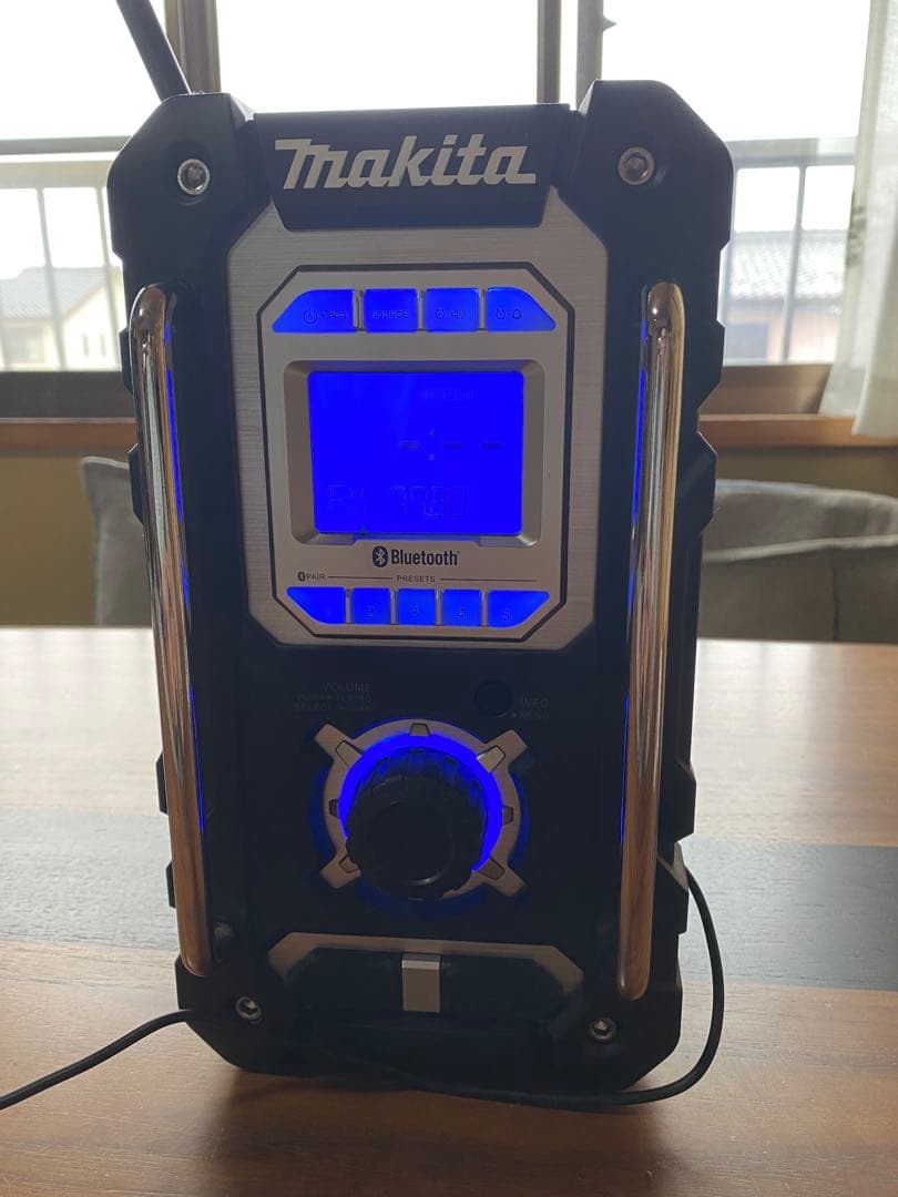 【美品】Makita Bluetoothラジオ　MR108 AC付き