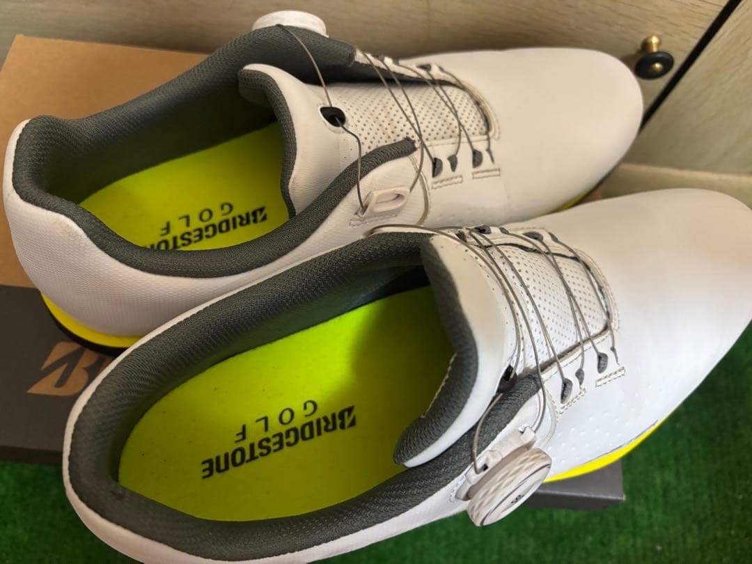 ブリヂストンゴルフ　 メンズ ゼロ・スパイク バイター ライト SH2505