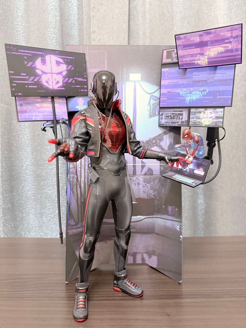 ホットトイズ マイルス・モラレス スパイダーマン ２０２０スーツ版 中古品