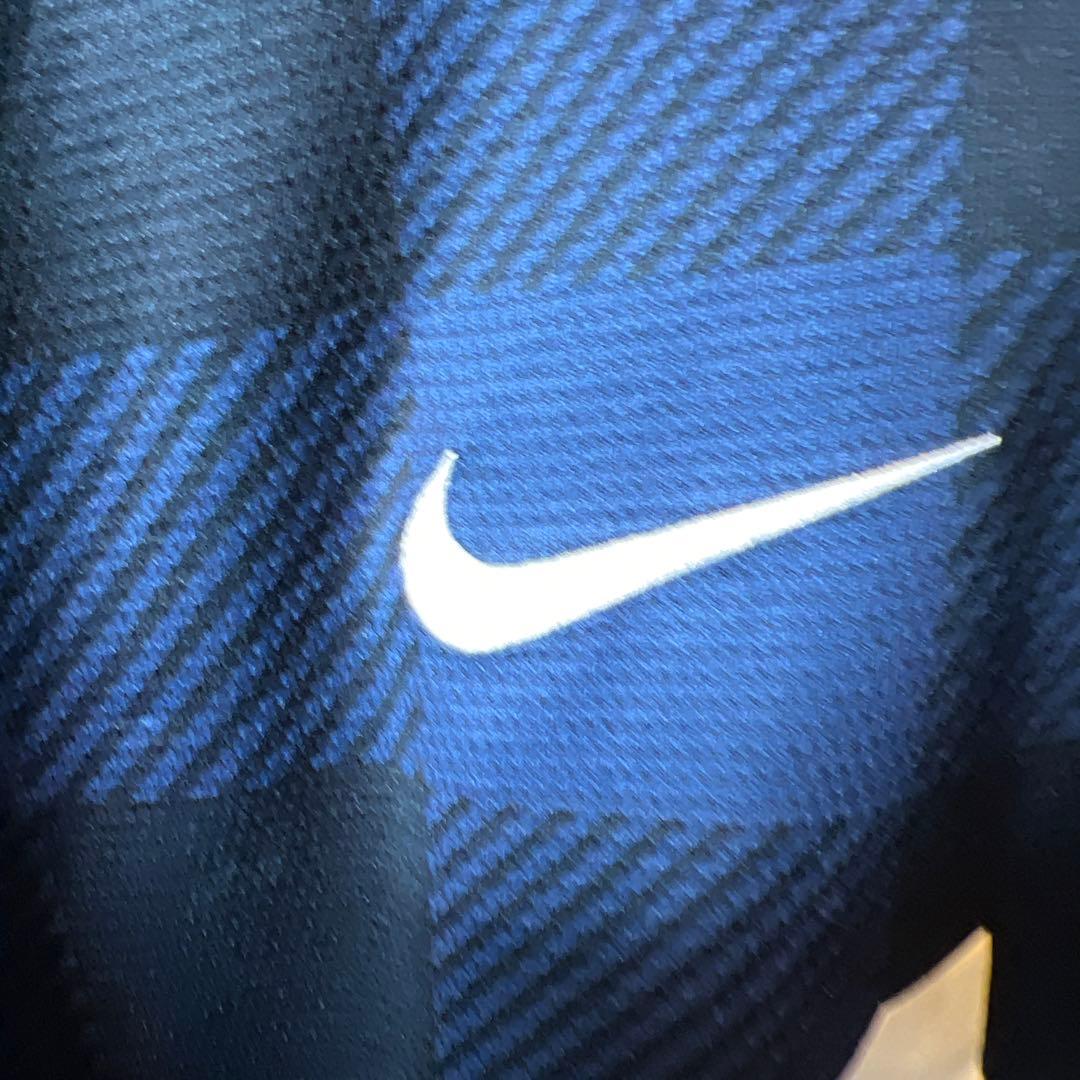 人気　希少Nike Manchester United チェック　Tシャツ