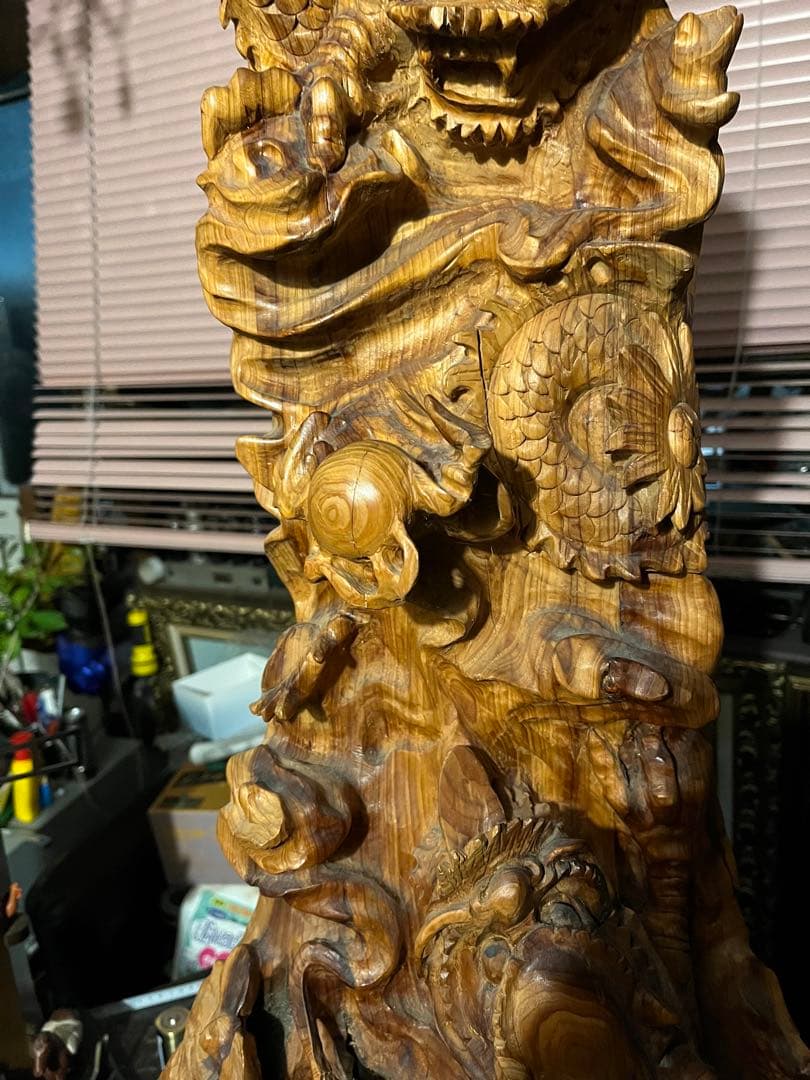 木彫り龍、90センチ龍の木彫り、特大木彫りの龍、一刀彫の龍、ドラゴン、木の株の龍