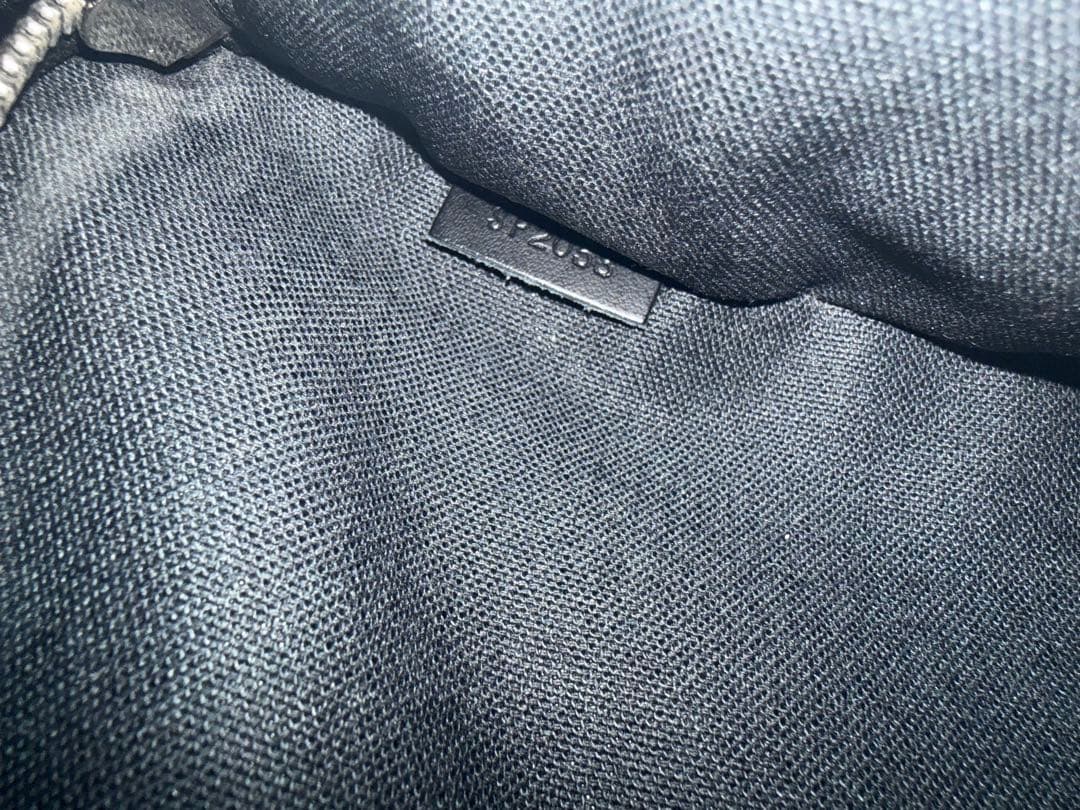 Louis VuittonディストリクトMM ショルダーバッグ