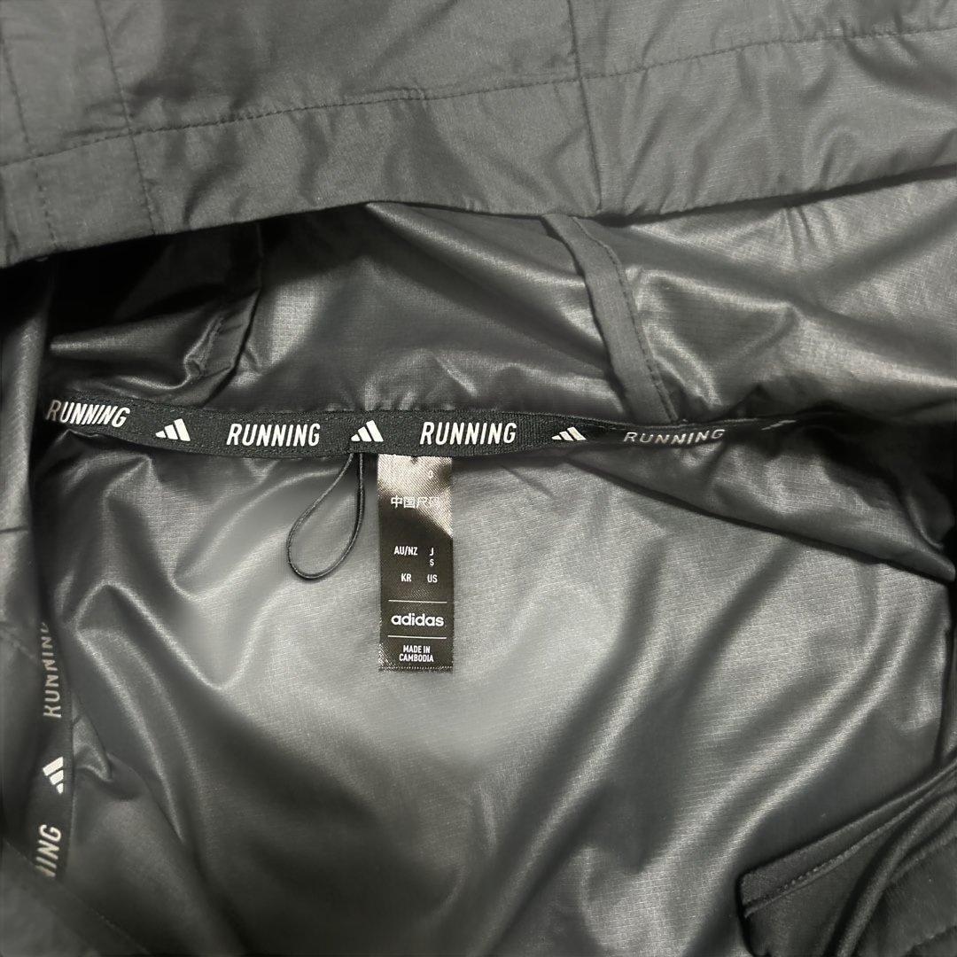 アディダス　ランニングジャケット