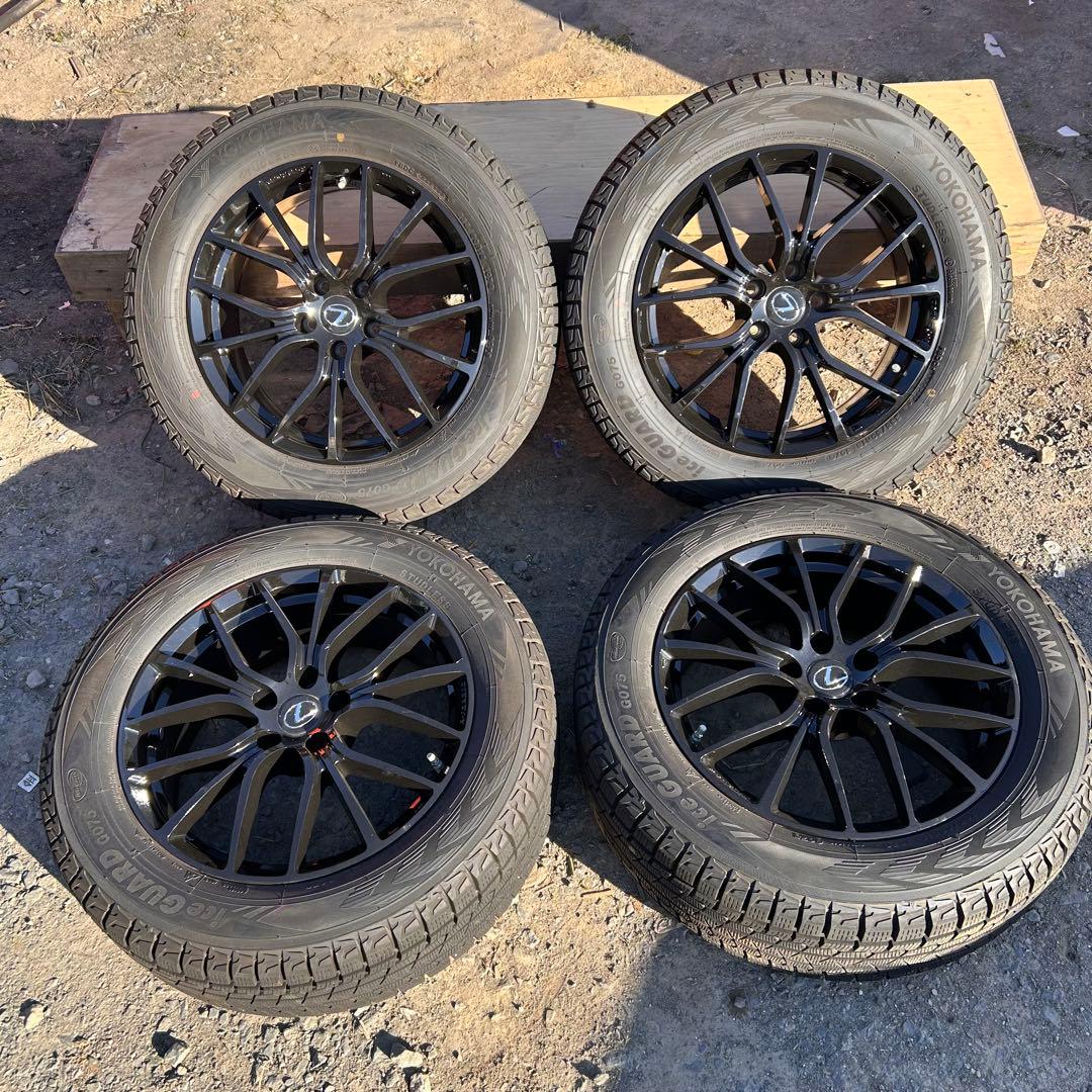 [美品][バリ溝]レクサス等23年YOKOHAMAスタッドレス235/60R18