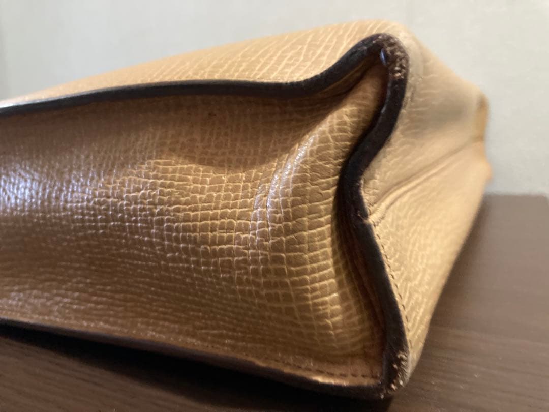 美品 ロエベ レザー キャメルのビジネスバッグ（男女使用可能です）