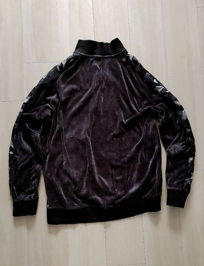 【希少】PUMA ジャージ 上下 セットアップ ベロア素材 迷彩カモ線 ロゴ刺繍