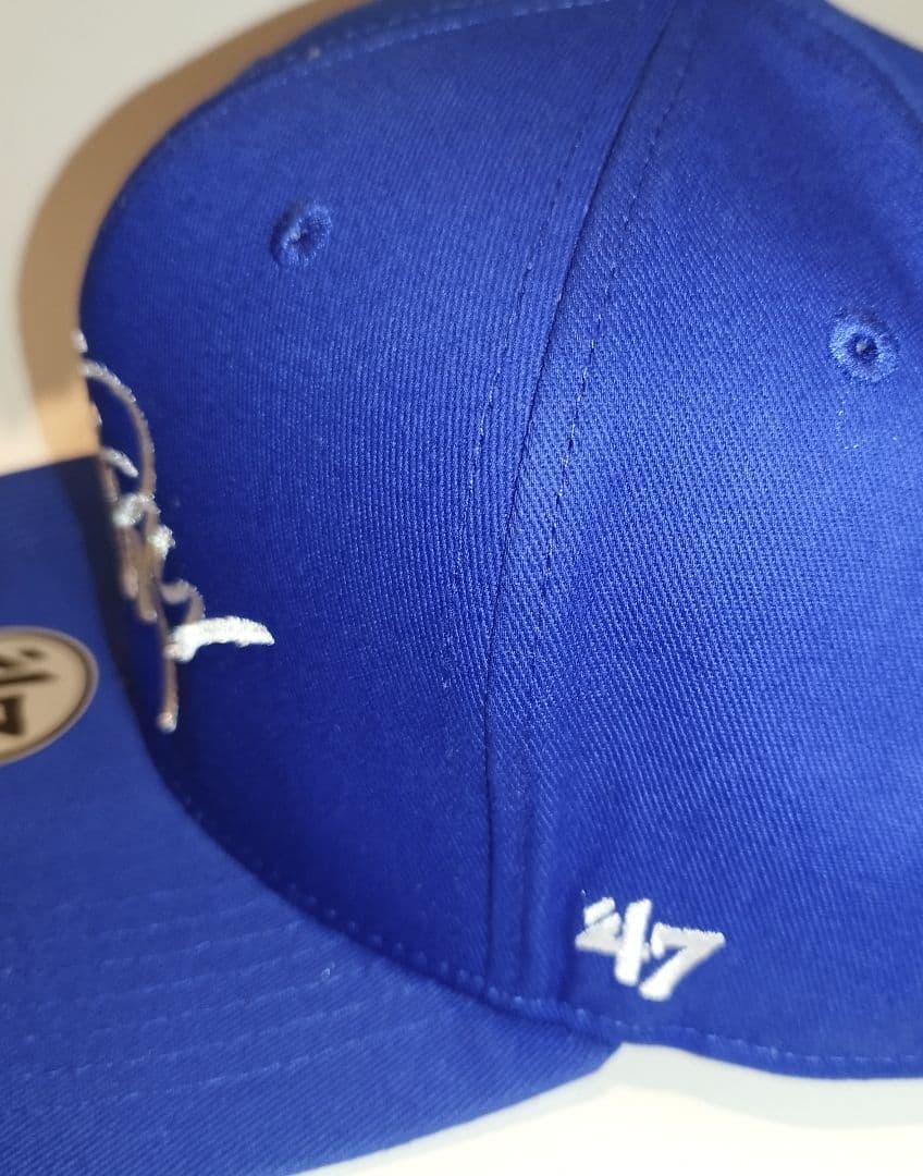 横浜DeNAベイスターズ会員限定47 CAPTAIN牧秀悟選手サイン刺繍キャップ