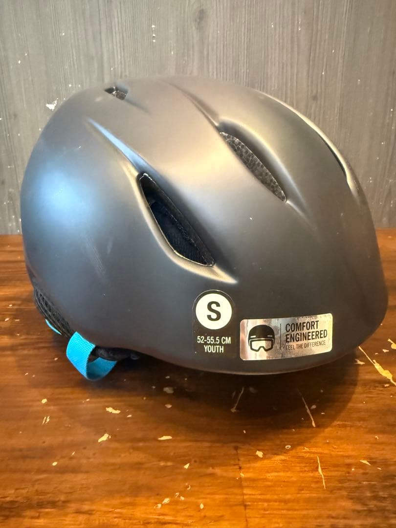 GIRO★LAUNCH★ジュニアヘルメット　スキー用子供用　スノボ子供用