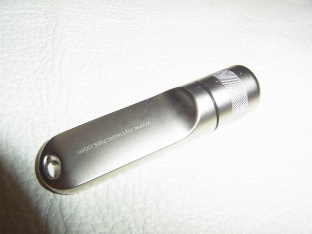 未使用 非売品◆HYT（エイチ・ワイ・ティー） ロゴ入り金属製ＵＳＢメモリ