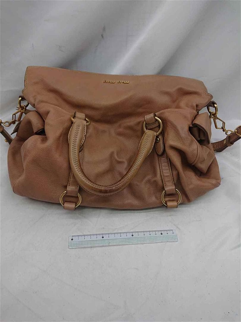 ◎ミュウミュウ レザー 2WAYショルダーバッグ ベージュ系 レディース