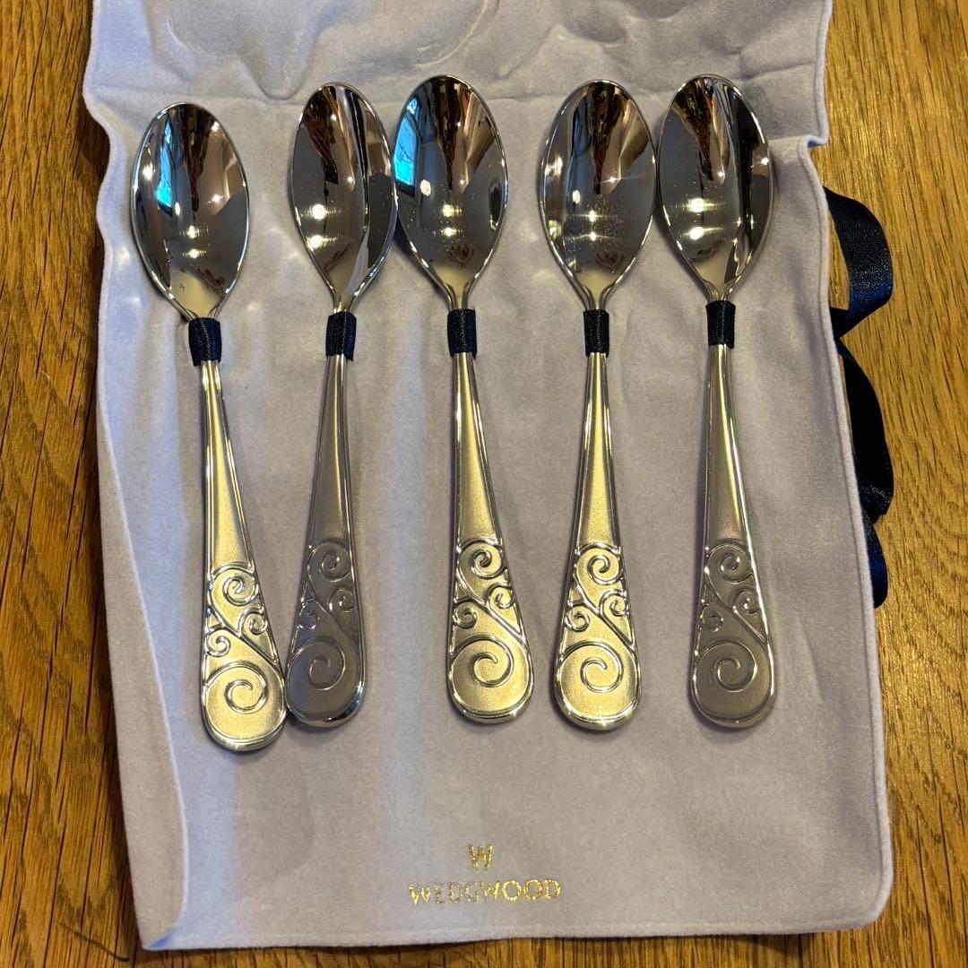 【新品】 スワルタイニー　スプーン フォークセット