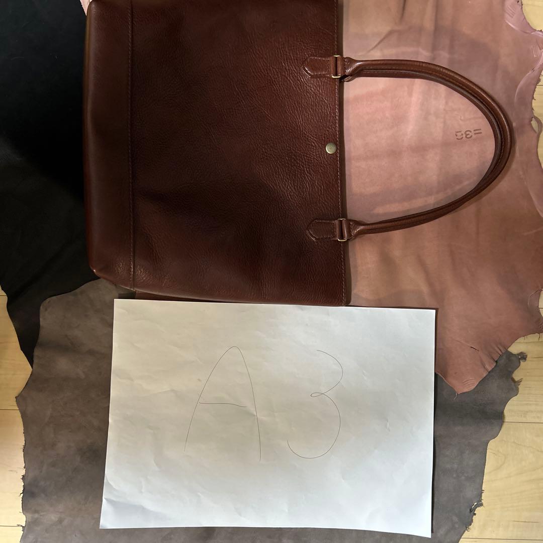 ヌメ革　トートバッグ　総手縫　トスカーナ　タンニン鞣し　真鍮　牛革　本革