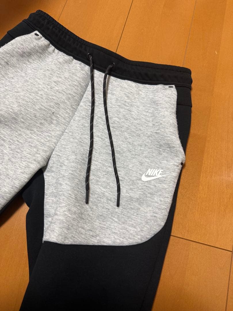 NIKEテックフリース下