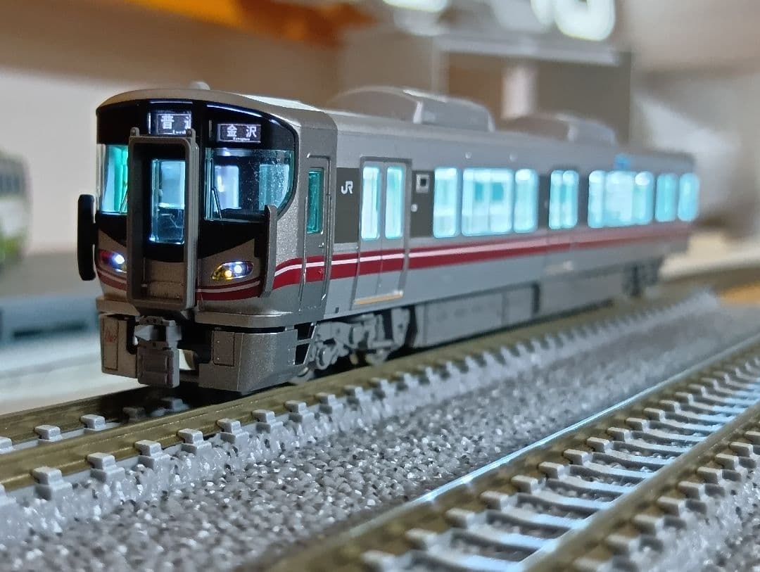 TOMIX JR521-100系近郊電車(七尾線)基本・増結セット