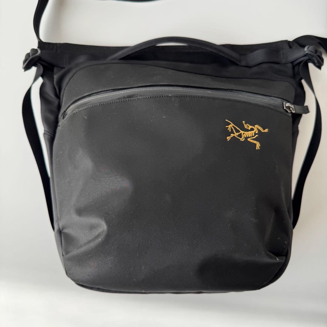 【希少 極美品】 アークテリクス Arro 8　ショルダーバッグ　ブラック