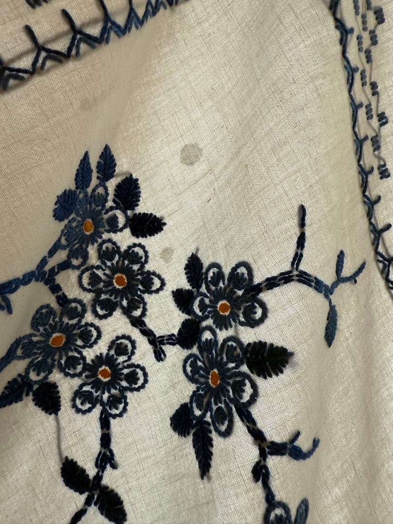 お客ஐ⋆*フランスアンティーク・ブルーの花柄刺繍とレースの大判クロス