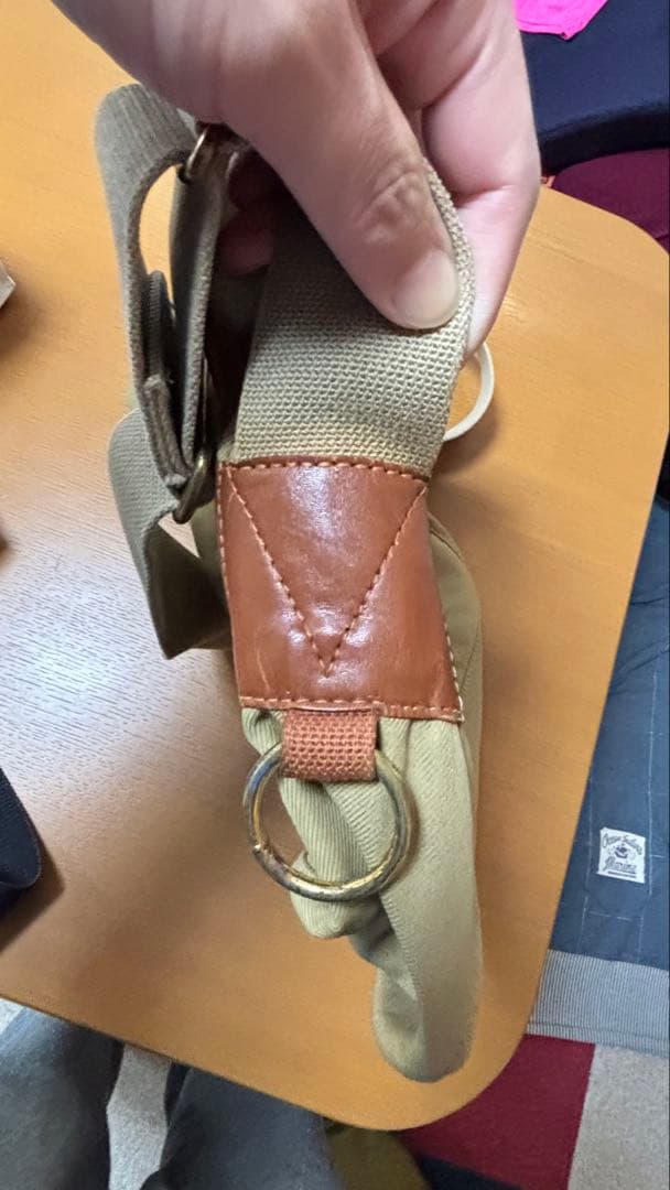 ブレディー　アリエルトラウト　ショルダーバッグ