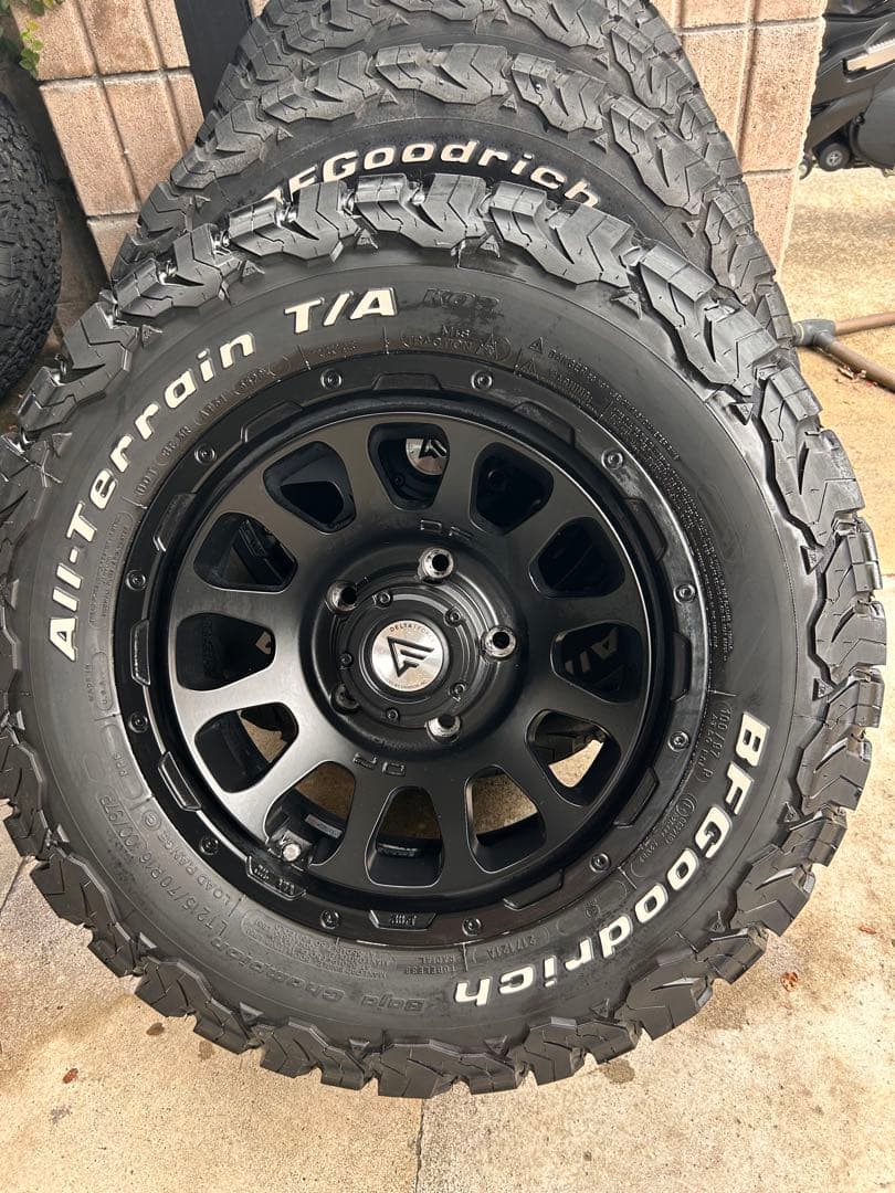 ジムニーシエラ専用デルタBFタイヤホイール5本、ホイールナット