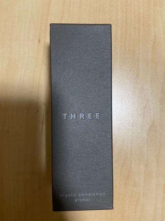 THREE メーキャップベース&ファンデーションケース&チークカラー