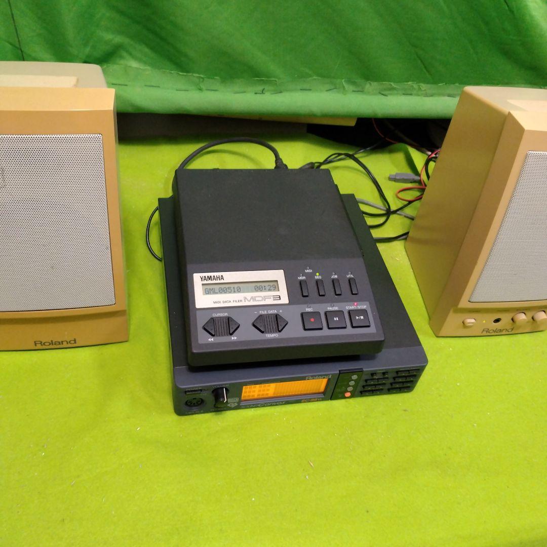 ●ヤマハ　MIDIデータファイラー　MDF3です。取説、ACアダプター付き