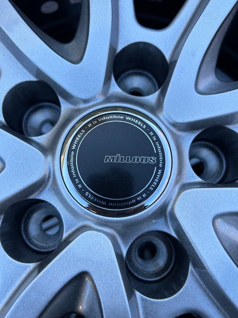 ［新品未使用］スタッドレスタイヤ＋ホイールセット 225/55R18