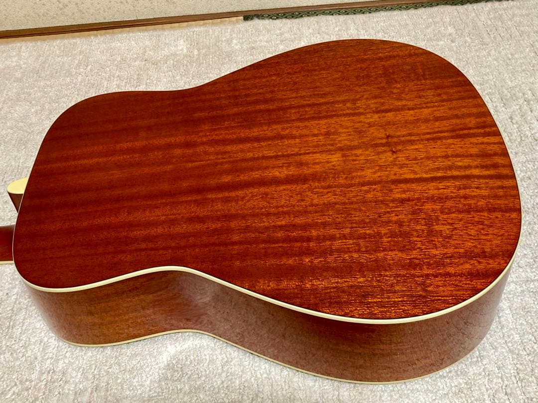 美品 メンテ済 超低弦高 ヤマハ FG820 オータムバースト おまけ付 新品弦