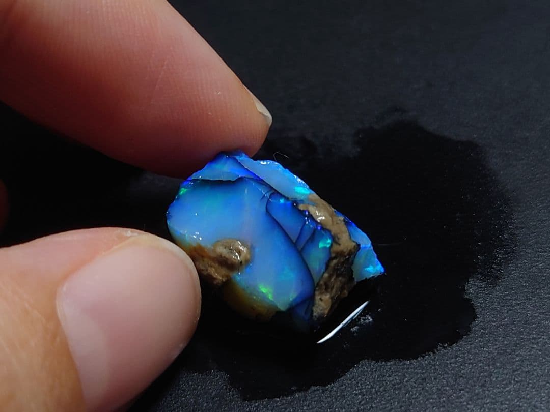 オパール　原石　チョーク　エチオピア　鉱物　標本　希少ライン