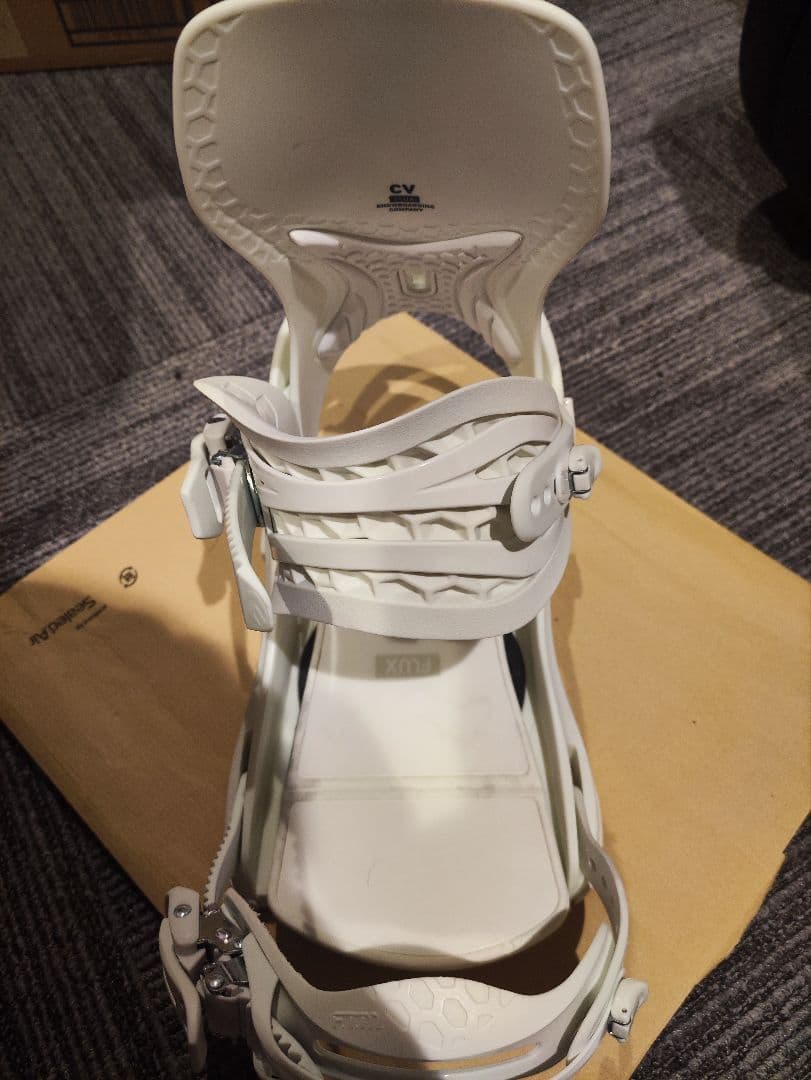 23-24モデル FLUX CV バインディング Mサイズ 右足