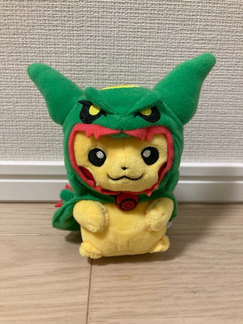 ピカチュウ　レックウザ　ポンチョ
