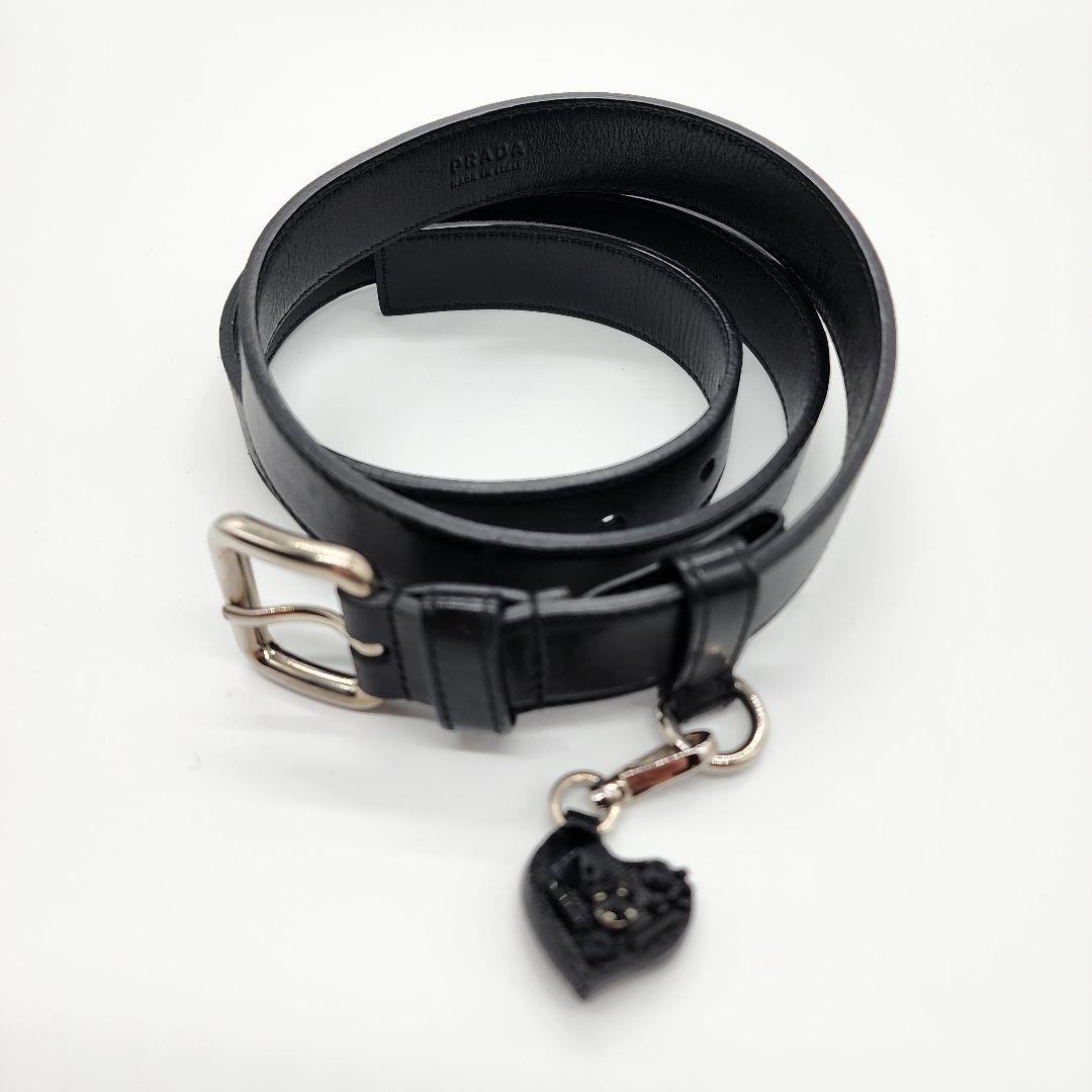 【 極美品 】 プラダ　サフィアーノレザー　ベルト　ハートチャーム　ブラック