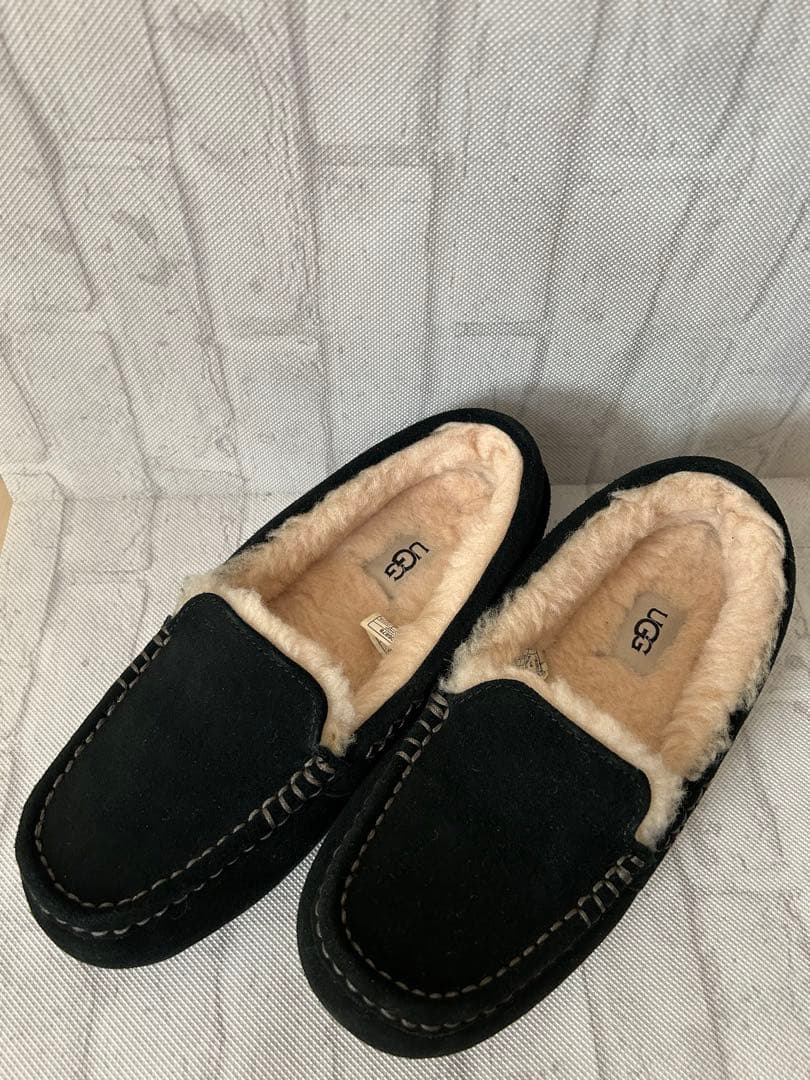 UGG モカシン アンスレー　黒 24cm