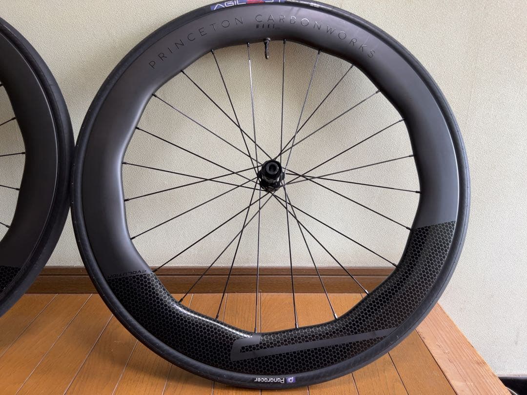 中華完組カーボンホイール　リム高65/60