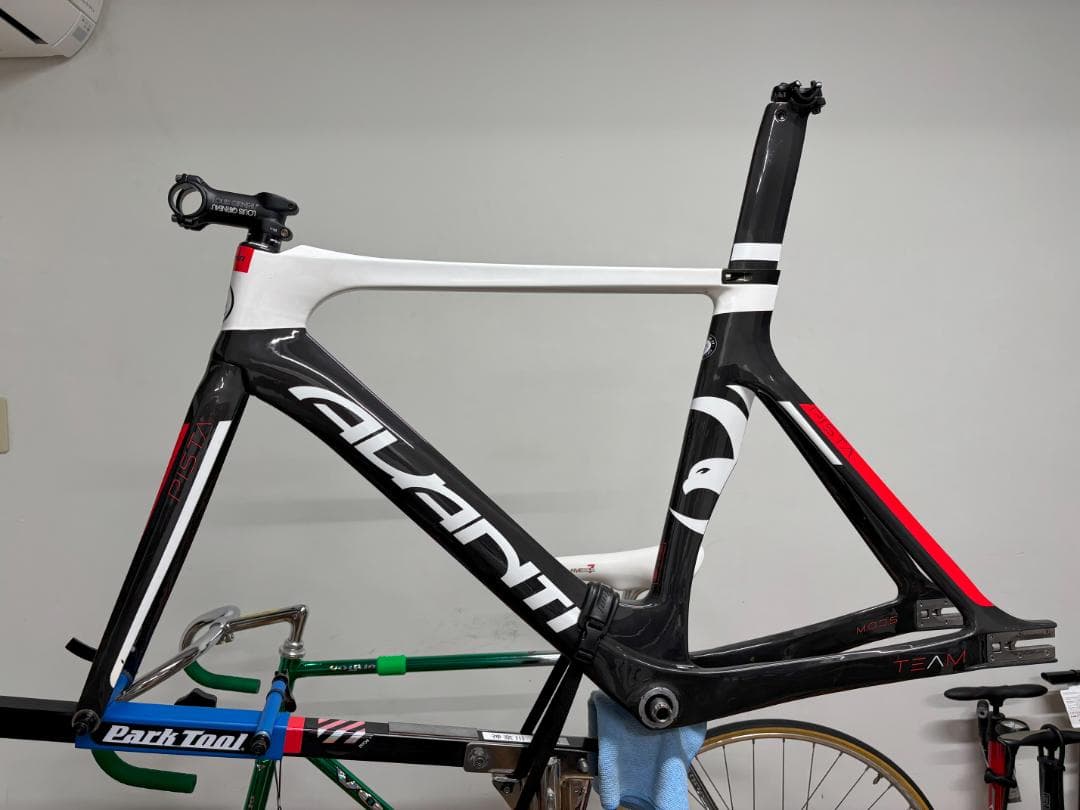 パーツ AVANTI PISTA TEAM