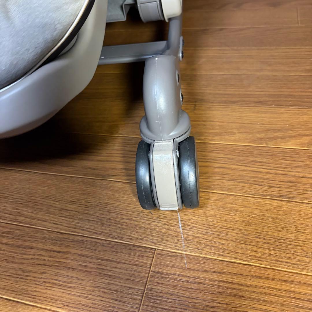 超美品 combi オートスウィング ネムリラ 電動ハイローチェア ドーム付き