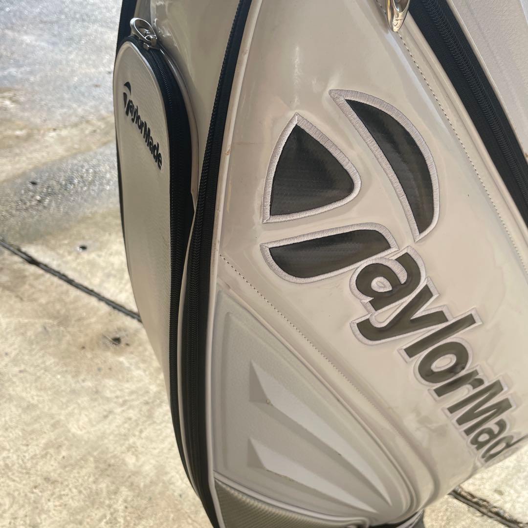 TaylorMadeキャディバッグ