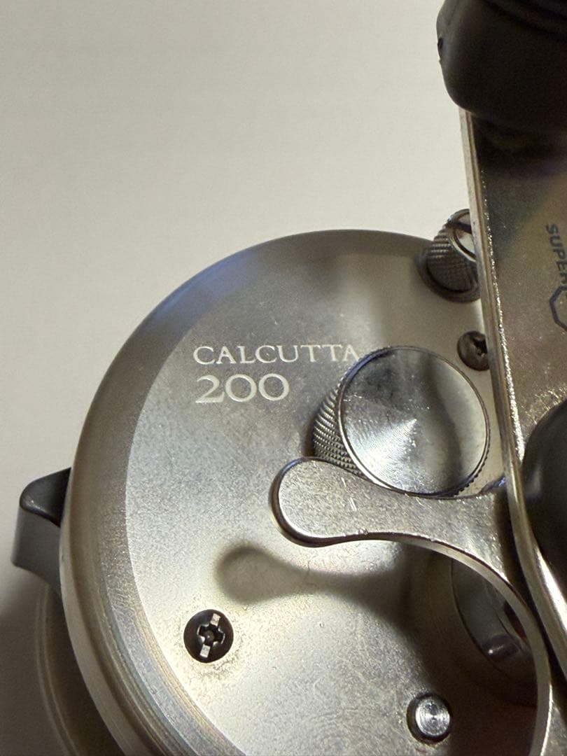 SHIMANO CALCUTTA 200 ベイトリール