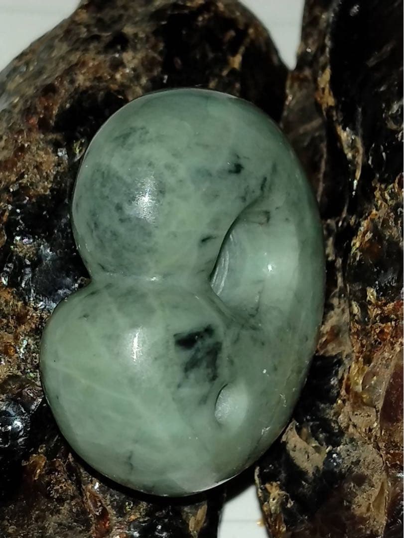 糸魚川翡翠 希少入手困難最上一級品 勾玉 ジェイド