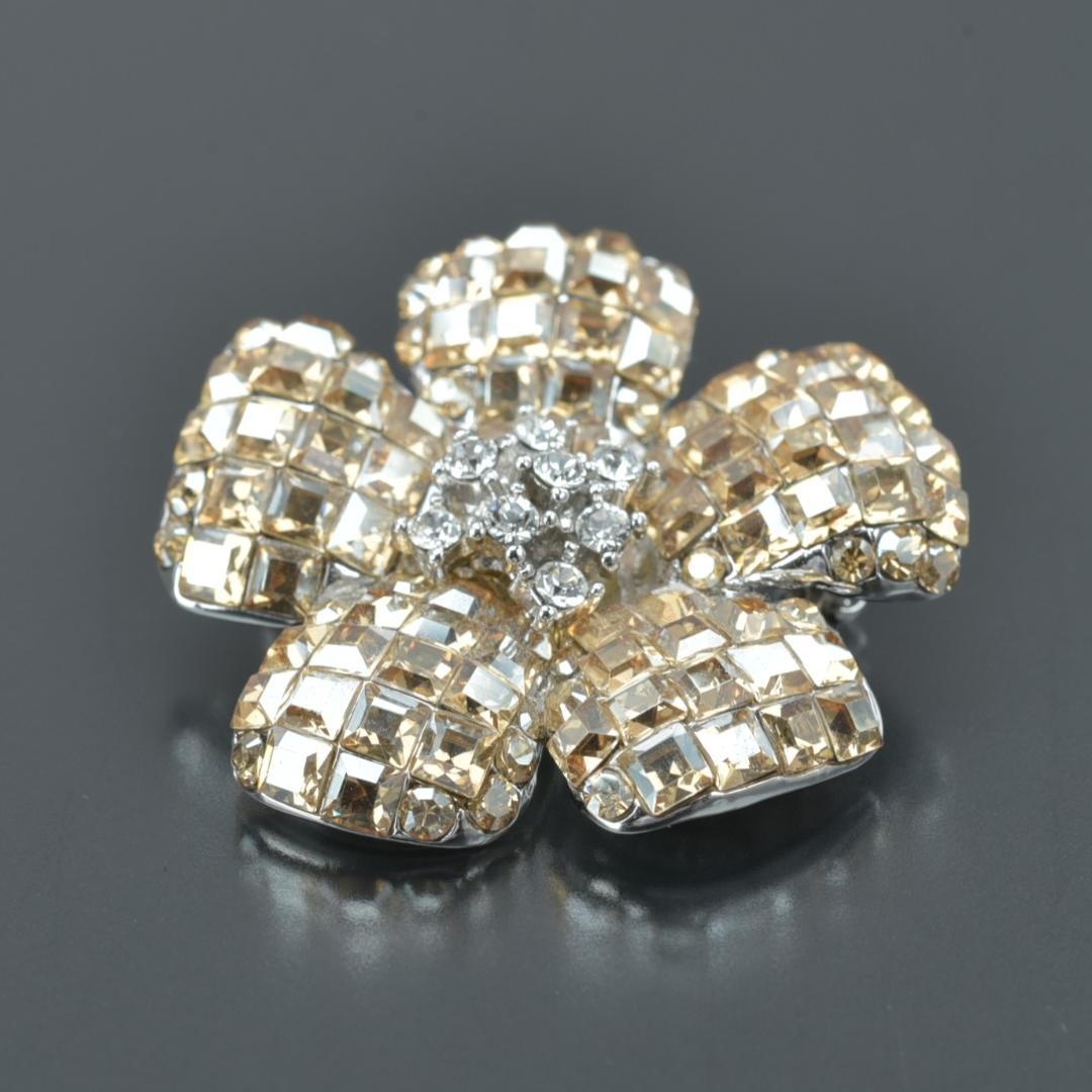 新品 FOXEY ブローチ フラワー ゴールド ラインストーン シルバー 花