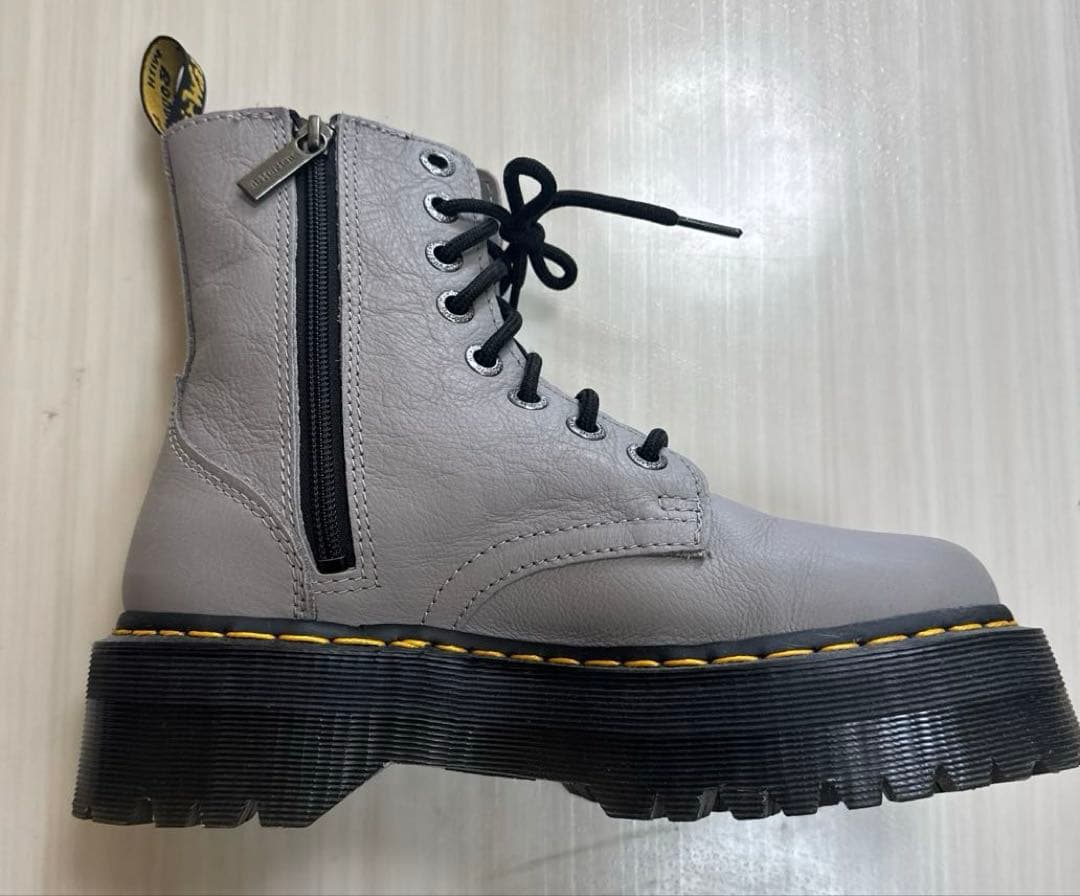 国内正規美品◎ドクターマーチン◎ 24.0 JADON III 8 ホール