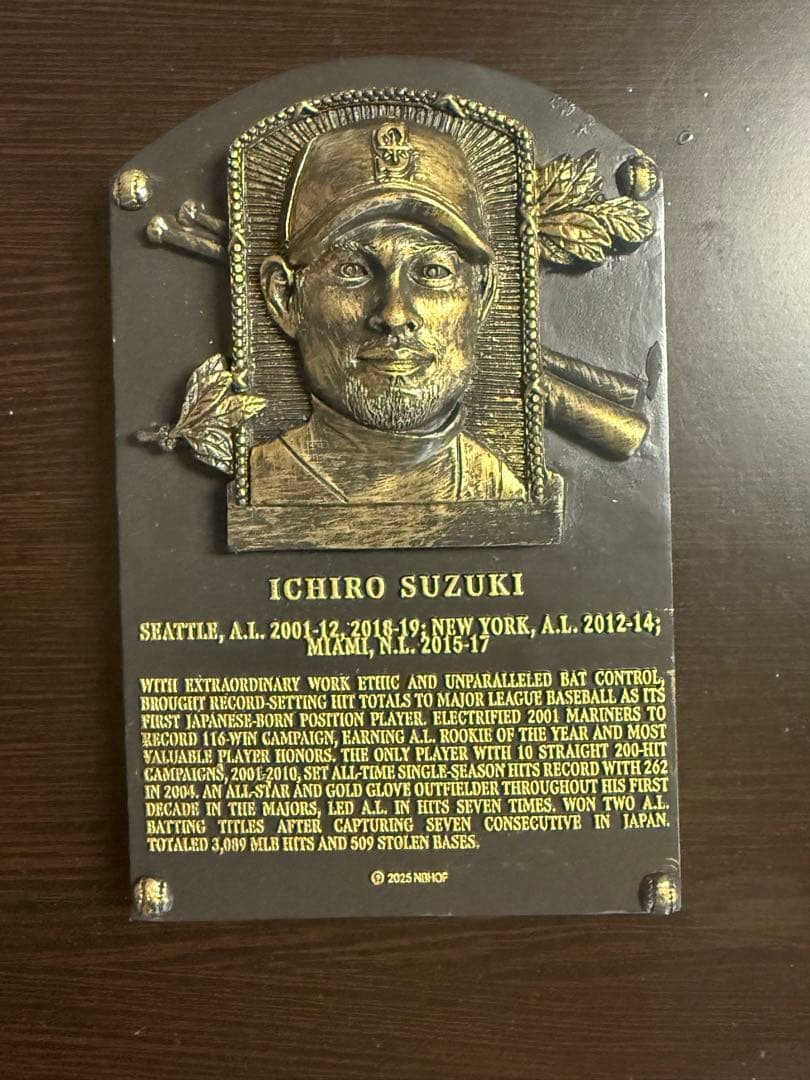 イチロー　殿堂入り記念　球場配布　8月11日　プラーク　盾　マリナーズ