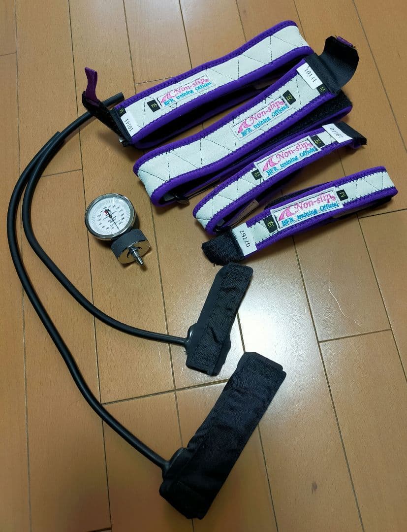 BFR トレーニングベルト　ノンスリップタイプ　Mサイズ　一式