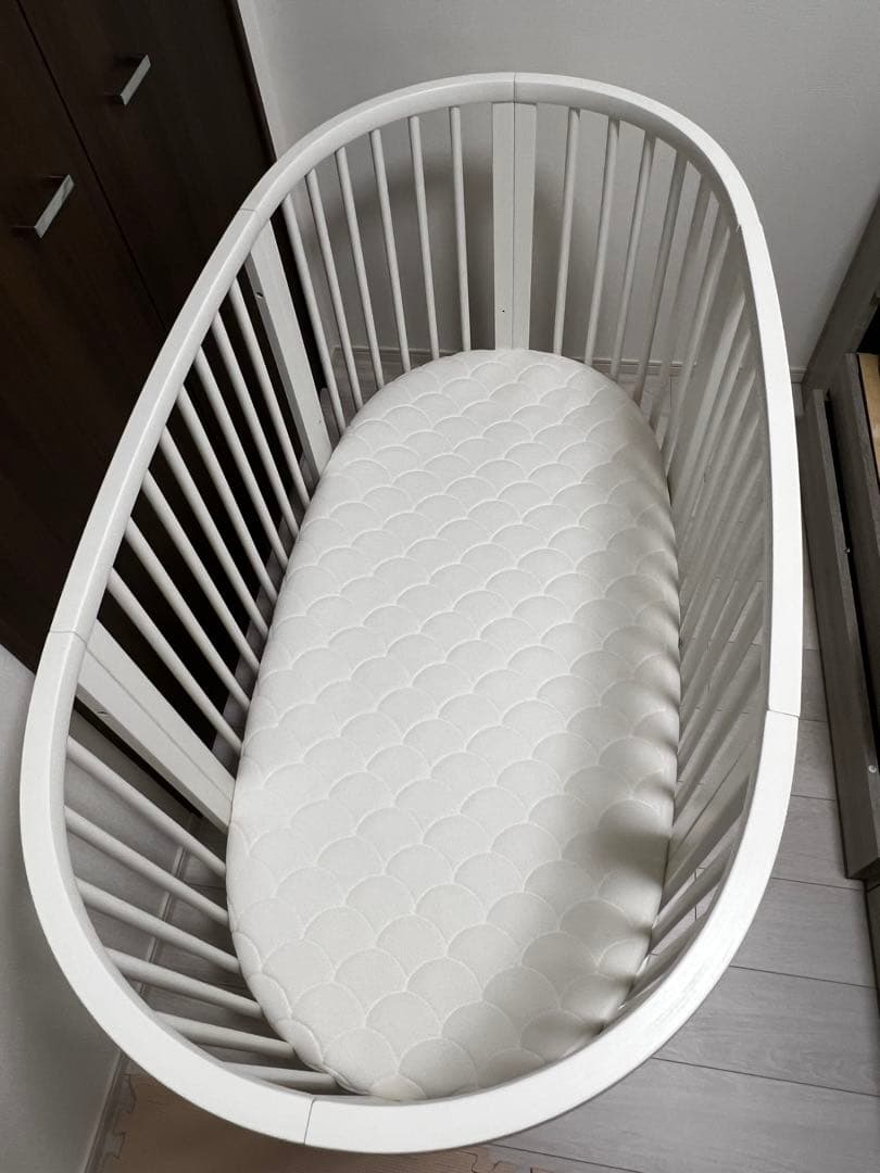 【値下げしました！】STOKKE ベビーベッドセットV3 楕円形 ホワイト