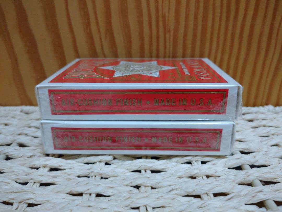 【新品未使用・未開封】BICYCLE OSMAND V2・赤デック ２種類