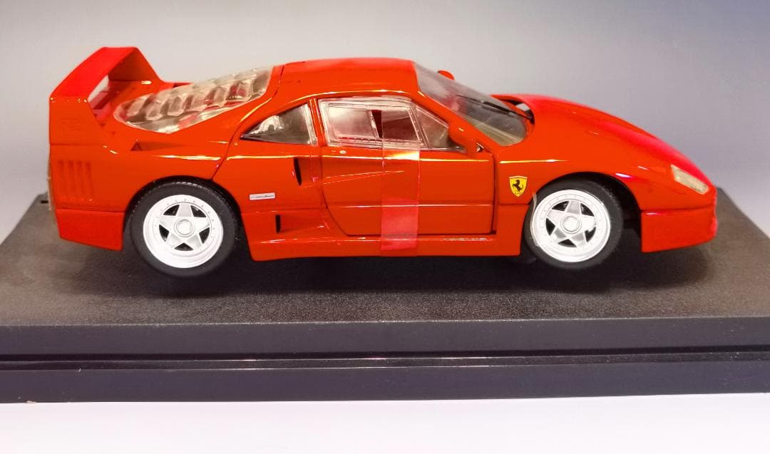 ホットウィール hot wheels フェラーリ 1/18 モデル