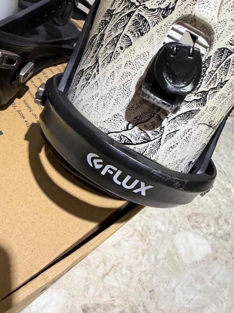 【限定モデル】FLUX 「Sadam Art」限定カラービンディング M