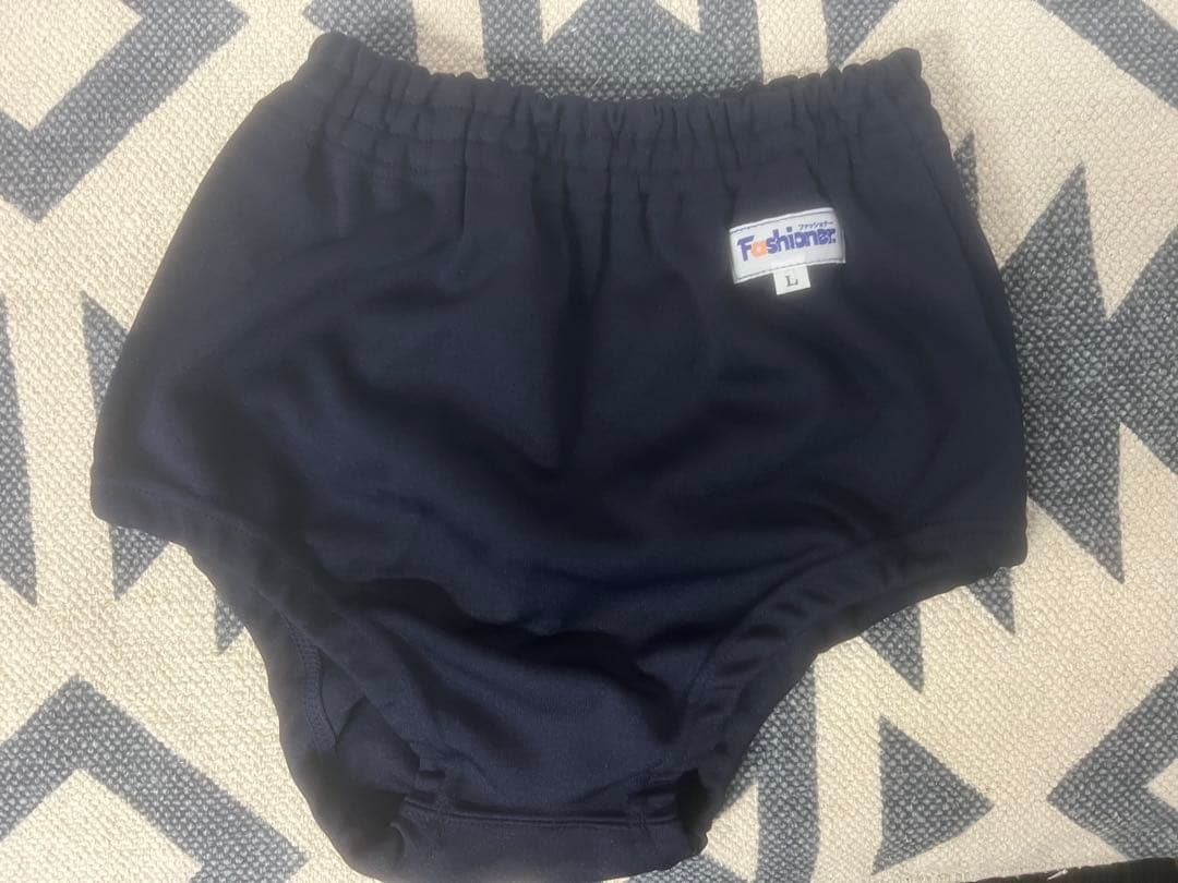 希少 ファッショナー　紺色ブルマ