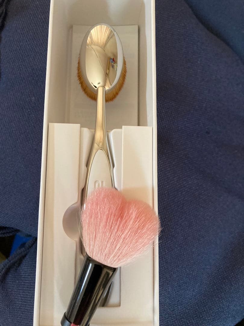 ちぃろアーティスメイクブラシ　＆ ハート型熊野筆ブラシ付き