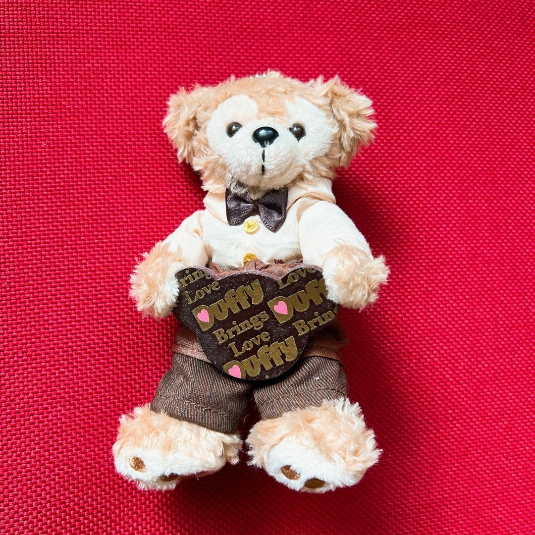 ダッフィー　ぬいぐるみバッジ　バレンタイン