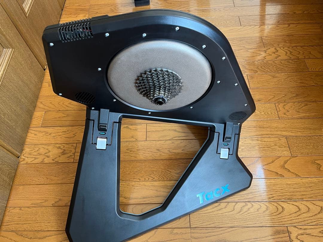 Tacx NEO 2 Smart （スマートトレーナー　ローラー）