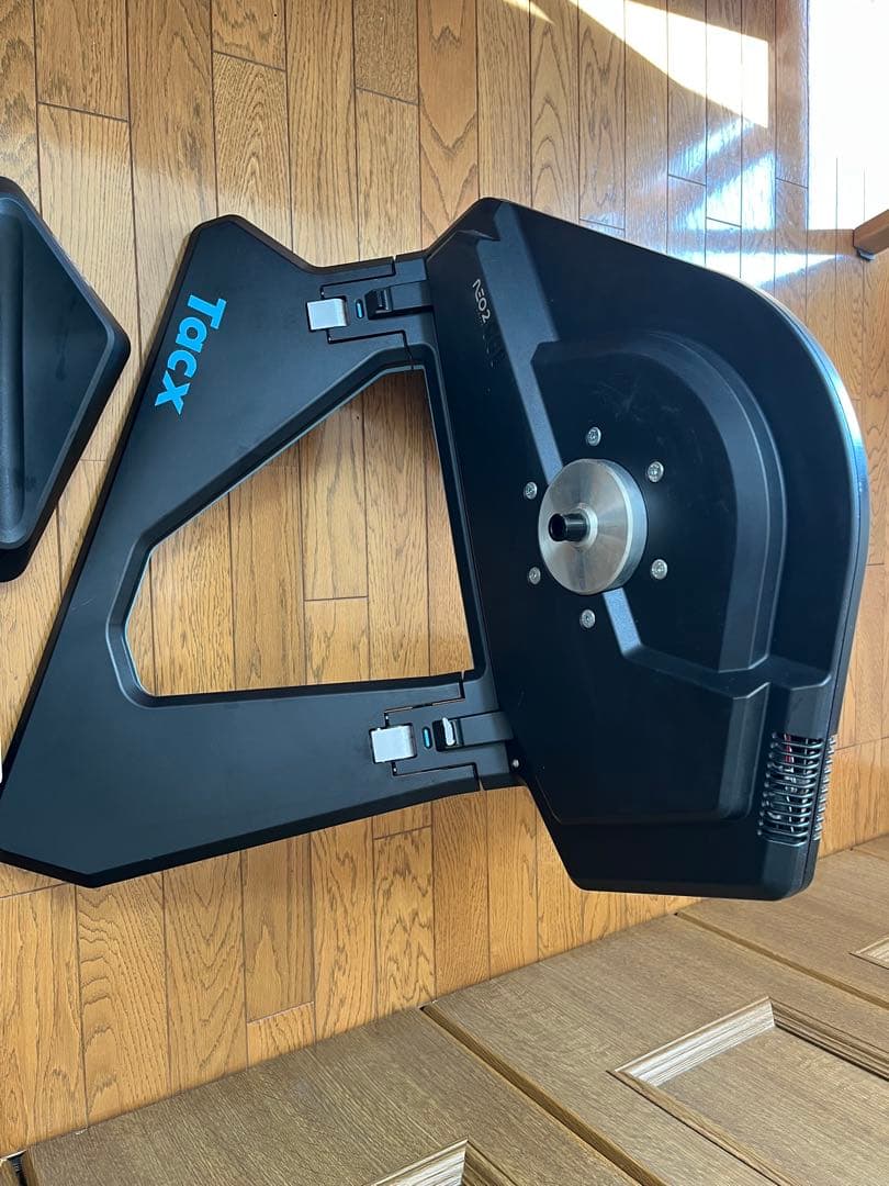 Tacx NEO 2 Smart （スマートトレーナー　ローラー）